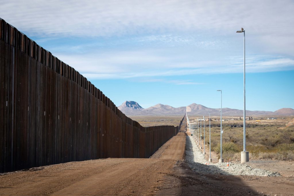 Kerítés a mexikói-amerikai határon Arizonában.